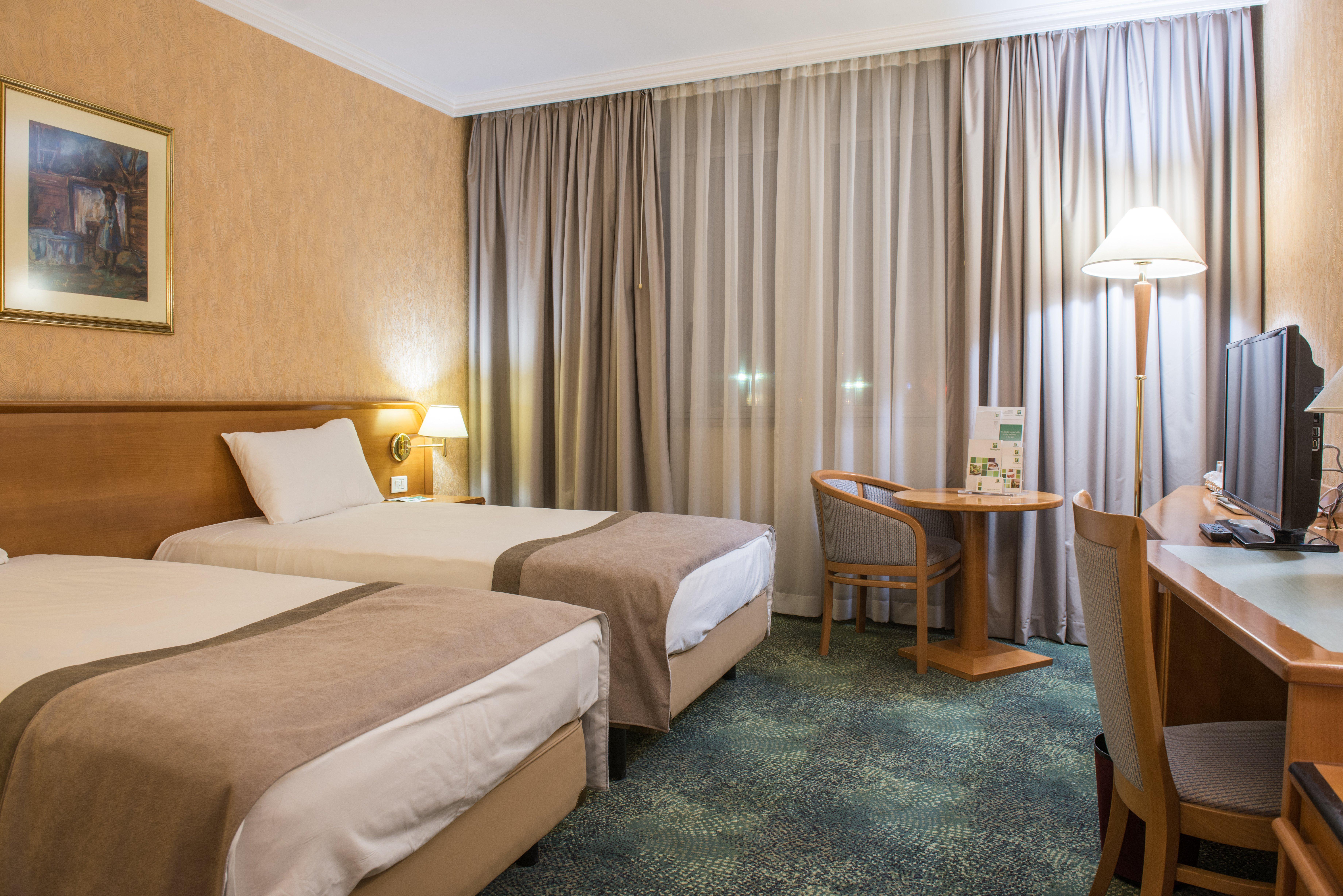 Holiday Inn Skopje, an IHG Hotel Eksteriør bilde