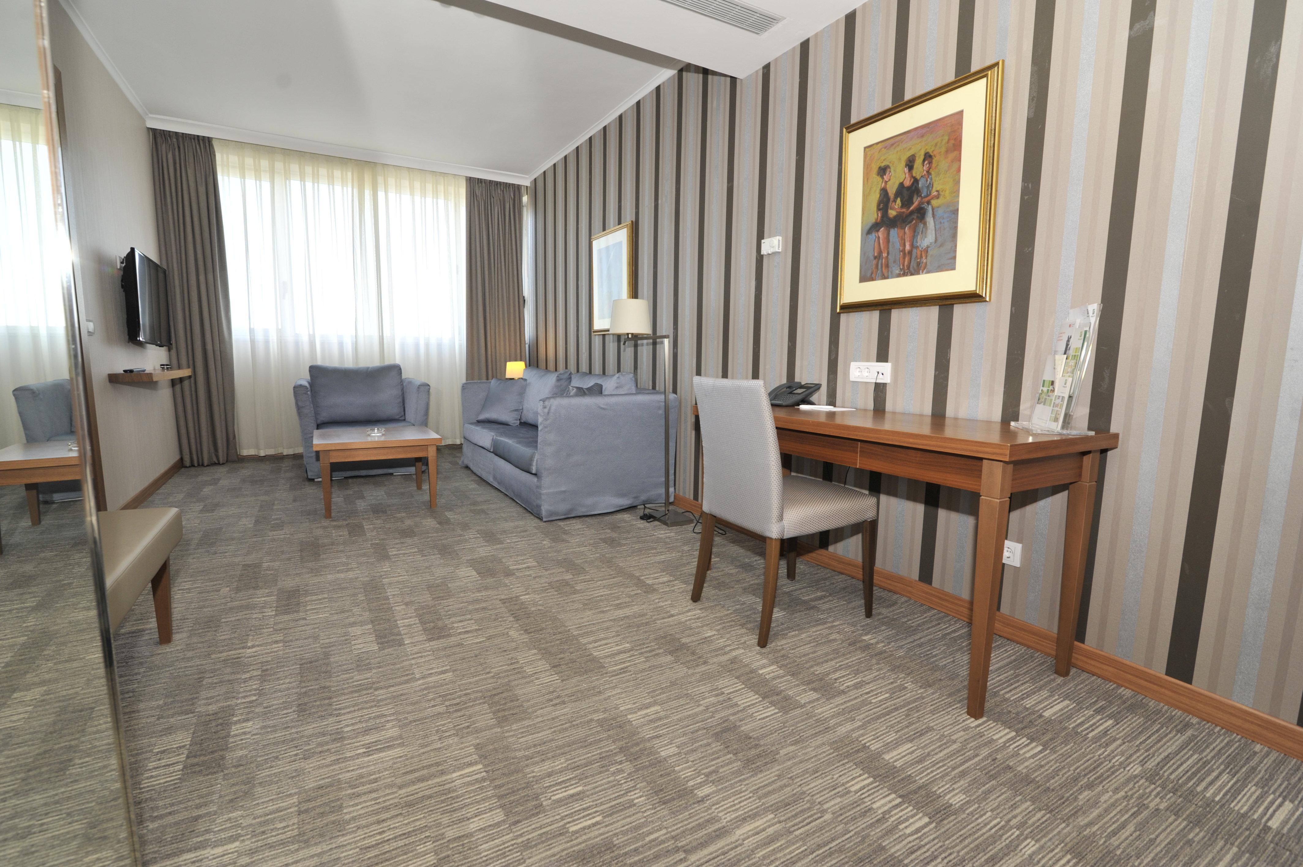 Holiday Inn Skopje, an IHG Hotel Eksteriør bilde