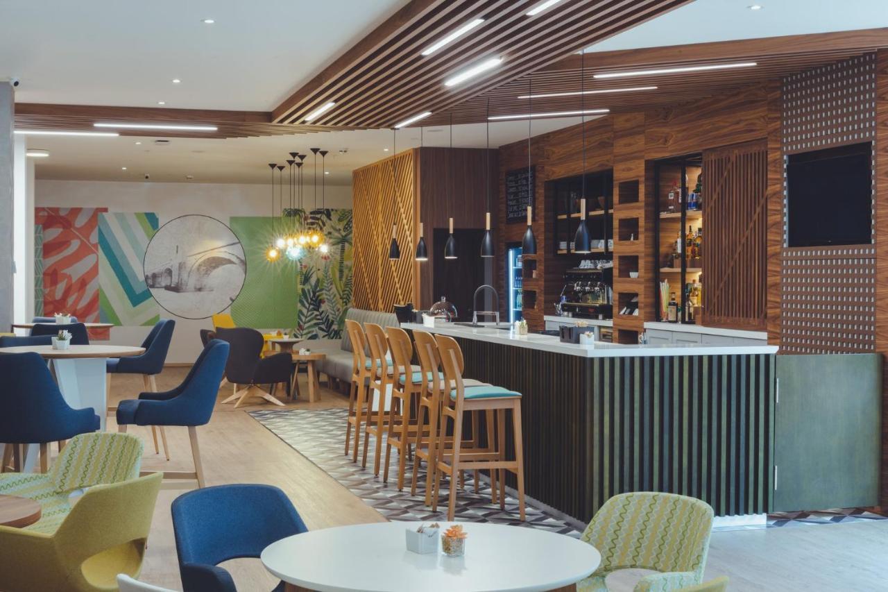 Holiday Inn Skopje, an IHG Hotel Eksteriør bilde