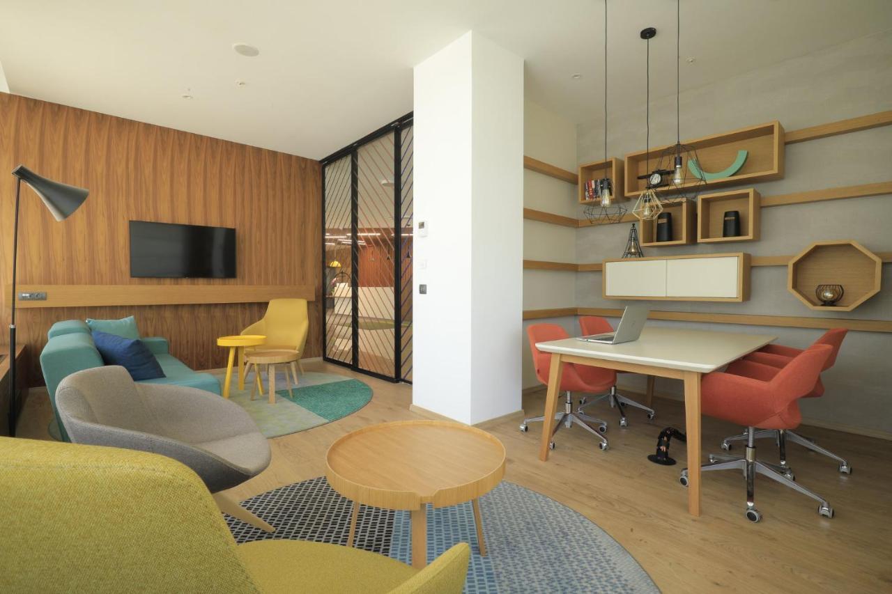 Holiday Inn Skopje, an IHG Hotel Eksteriør bilde
