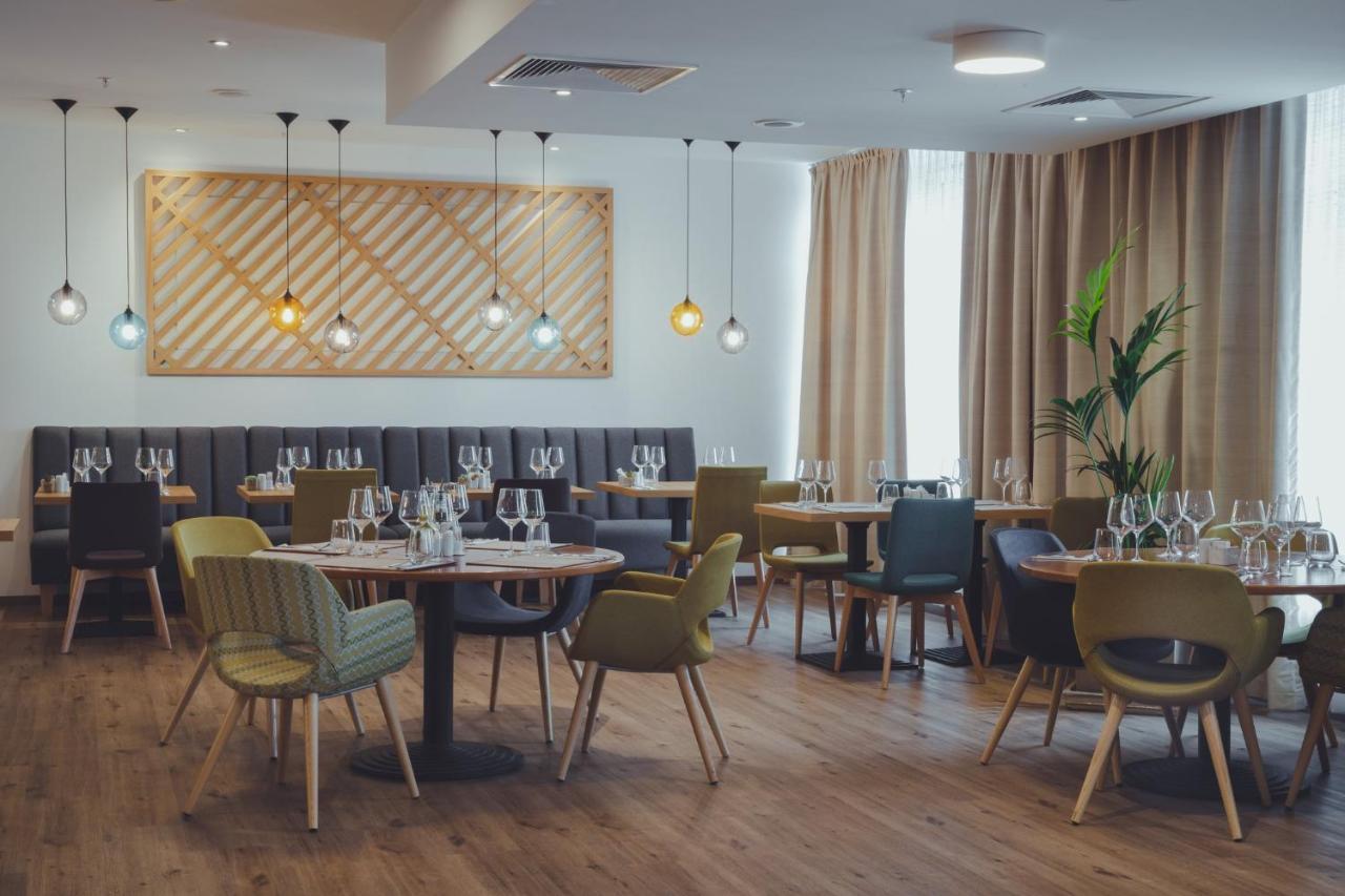 Holiday Inn Skopje, an IHG Hotel Eksteriør bilde